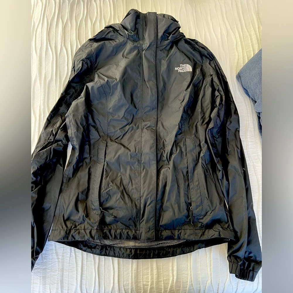 Women’s North Face Rain Jacket (XS/TP)